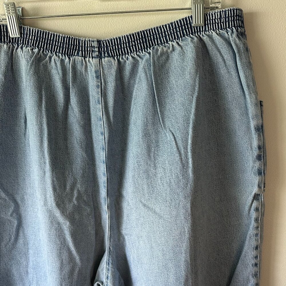 VINTAGE Cascade Blue Women's Light Blue Washed Shorts Size XL - Picture 8 of 10